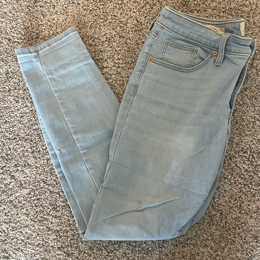 Women’s Universal Threads Mid-Rise Skinny Jeans